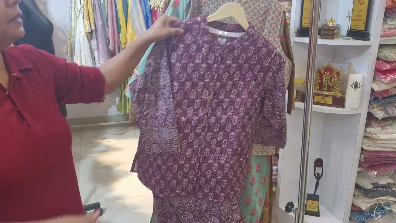 #viralvideo #elegantoutfits #sarara #partyattire #mirror #mirrorwork #chinnon