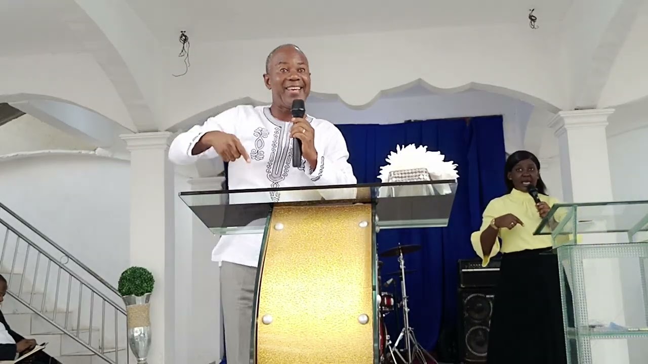 La communion fraternelle.   / Fr Casimiro Ngoie Eale