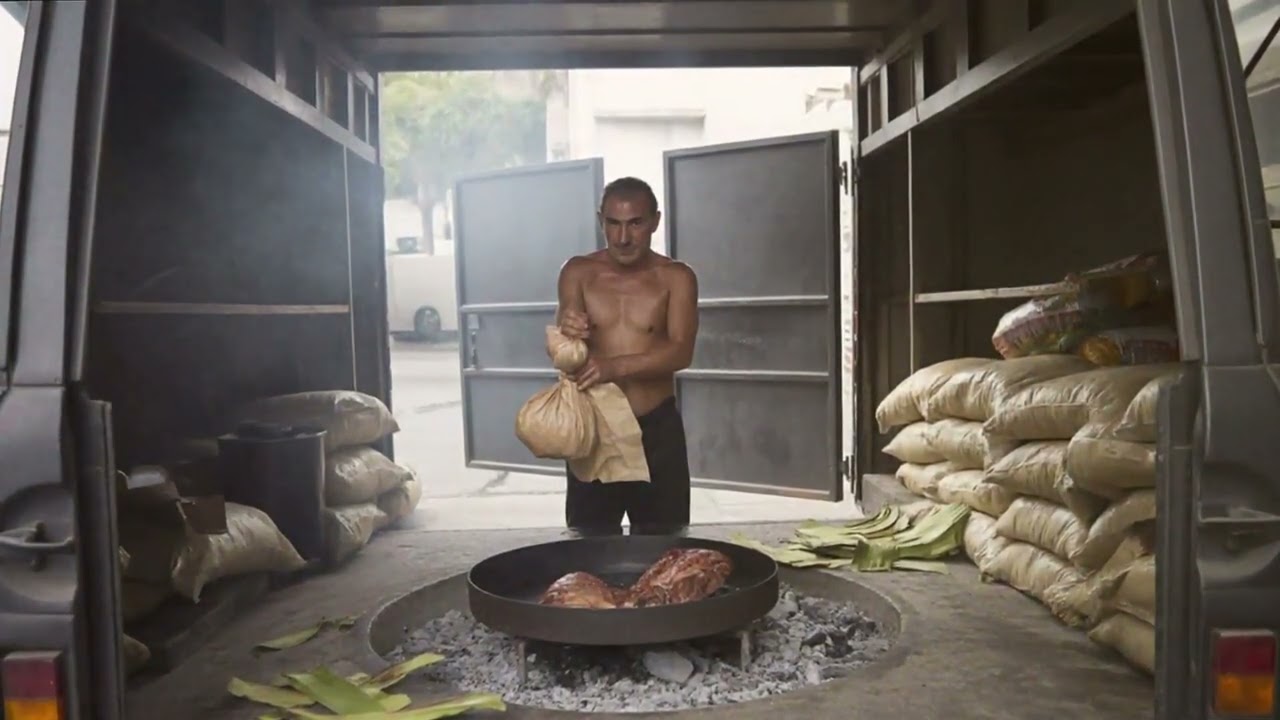 (Guadalajara, 1974) El Horror del Cocinero Tuerto: 89 Empleadas Domésticas en su Cochinita