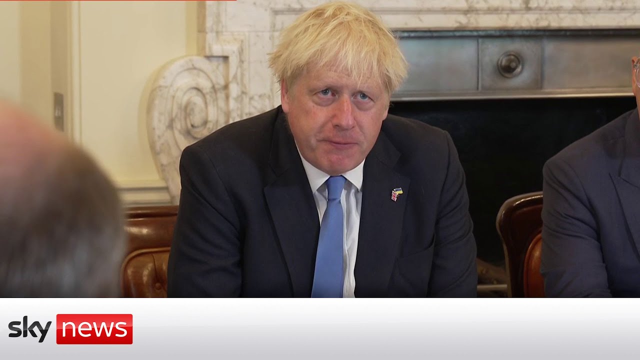 Boris Johnson hosts final Cabinet meeting