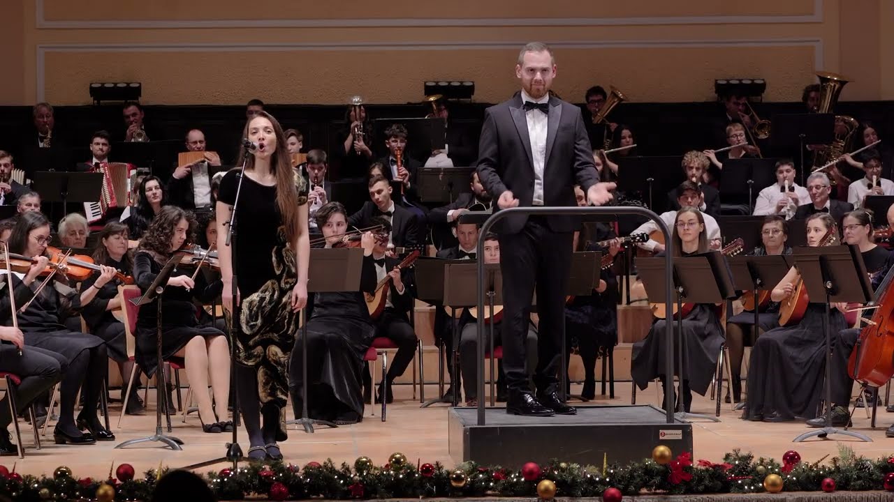 O ce veste minunată - cu sala /Orchestra Asaf la Filarmonica Arad, 4K
