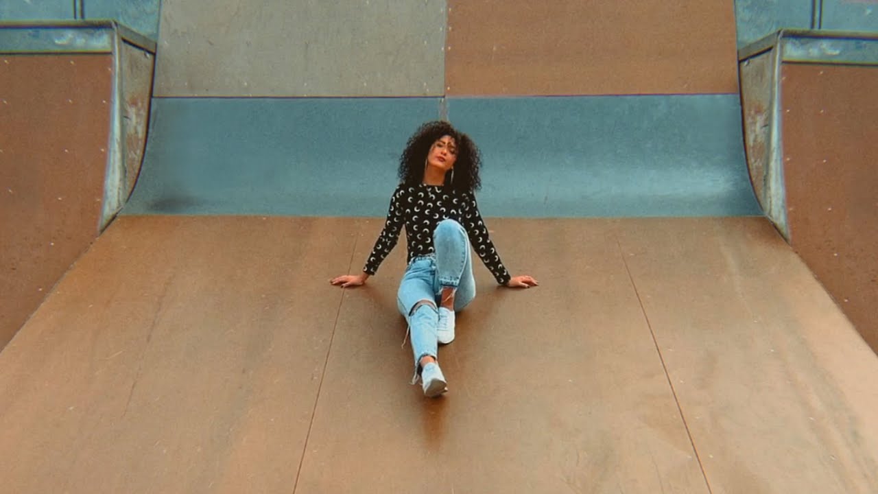 CZG - Full moon (Official Music Video)