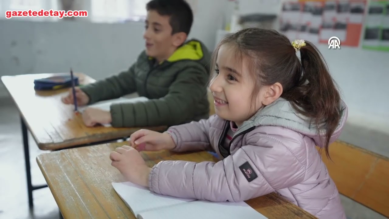 Çüngüş’ün dağ köyünde iki öğrenciye adanmış öğretmen