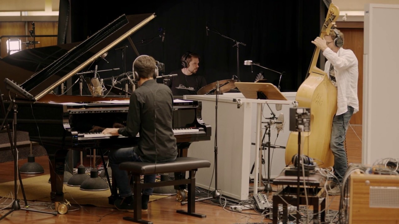 Sebastian Sternal - Larry Grenadier - Jonas Burgwinkel | Home | EPK
