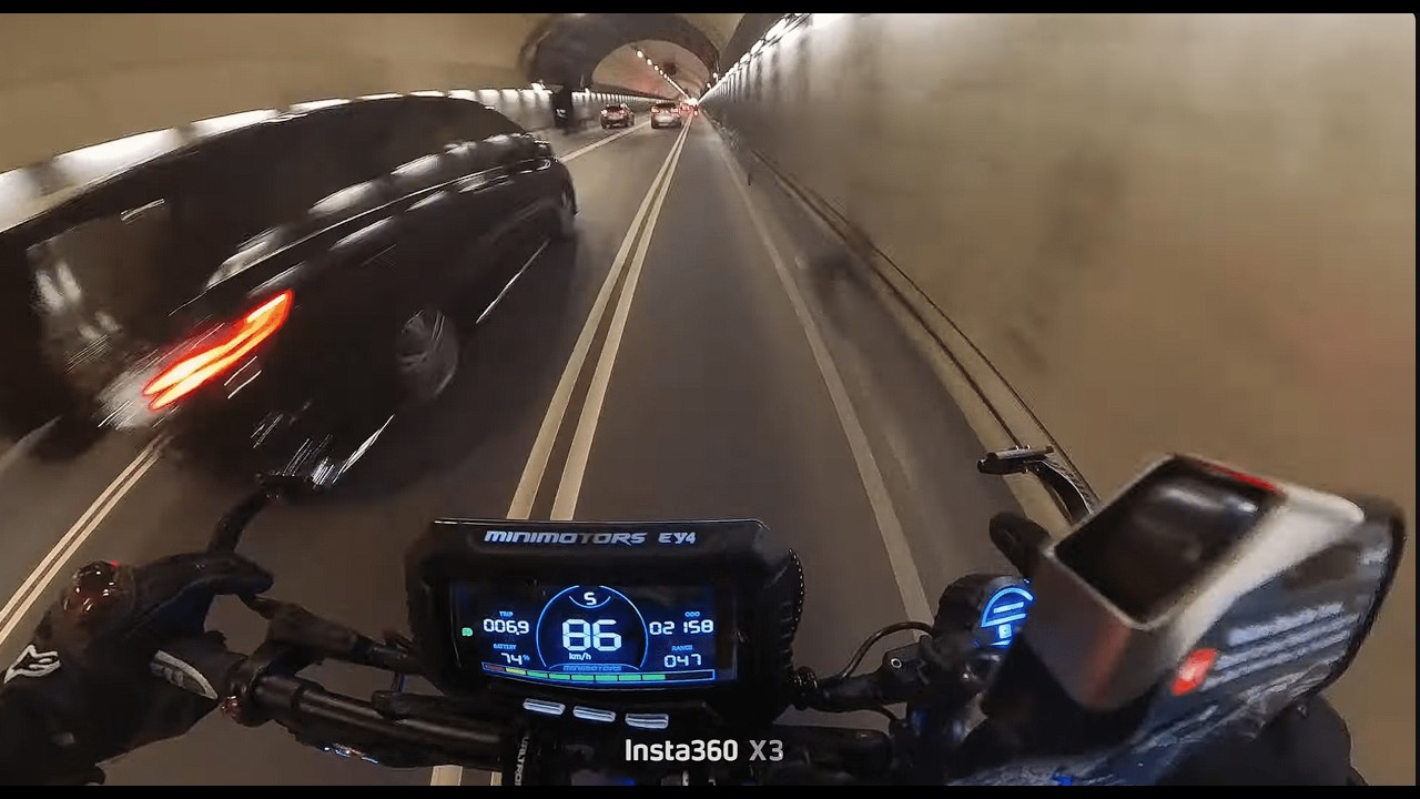 Dualtron Victor Limited Fast Riding 2