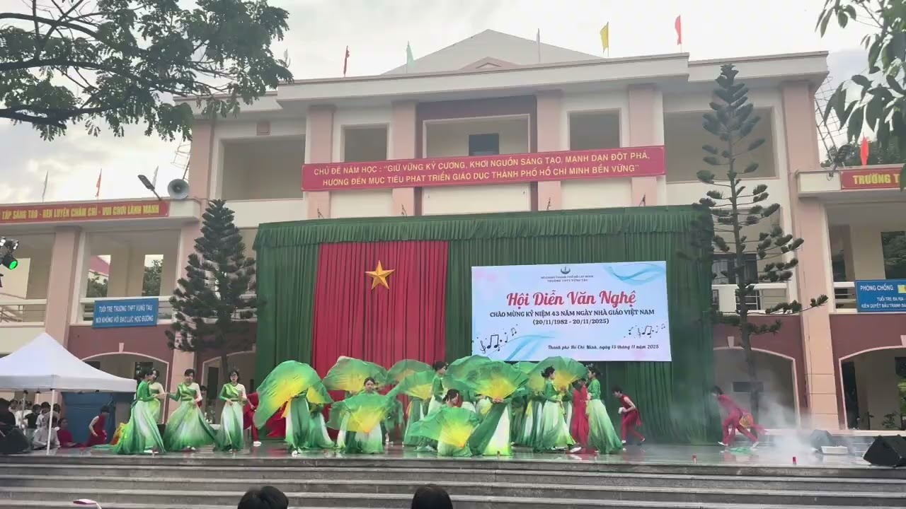 Múa Thiên nhiên phồn thịnh - 10D1 THPT Vũng Tàu