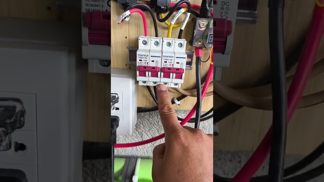 Paano Connect ang dalawang solar charger controller sa dalawang solar panel