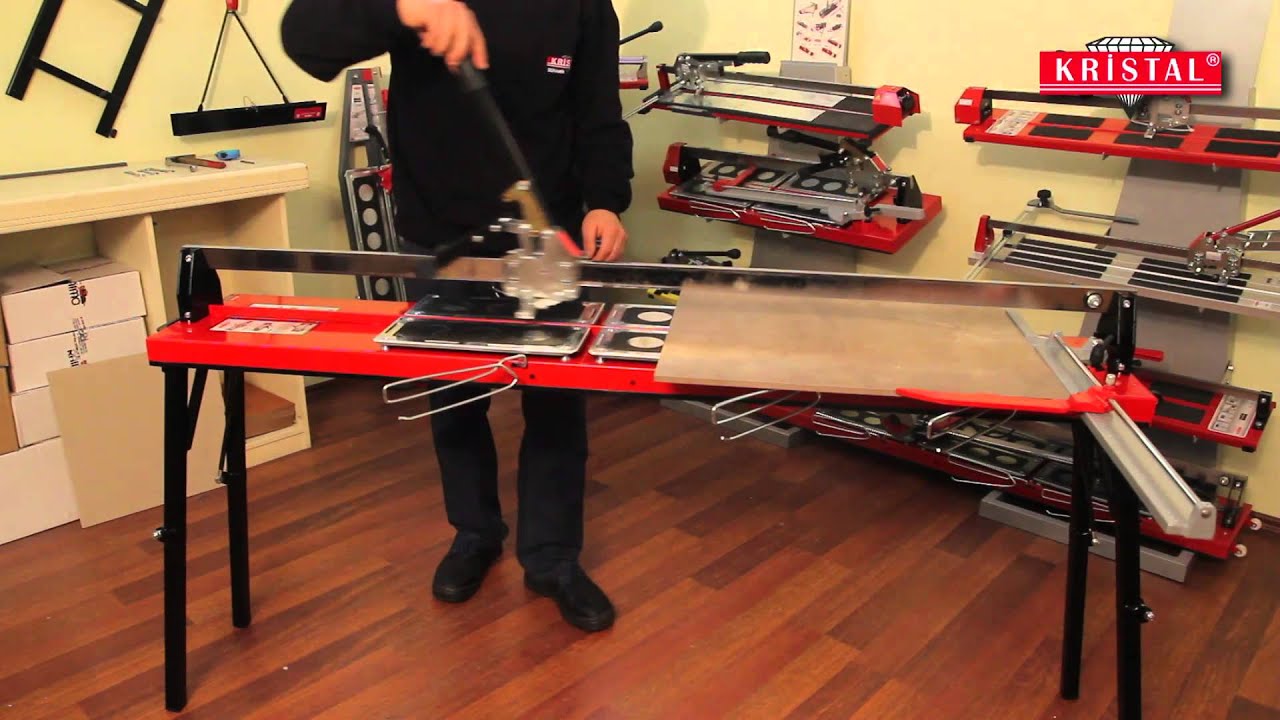 GIGA CUT WITH FOLDING LEGS