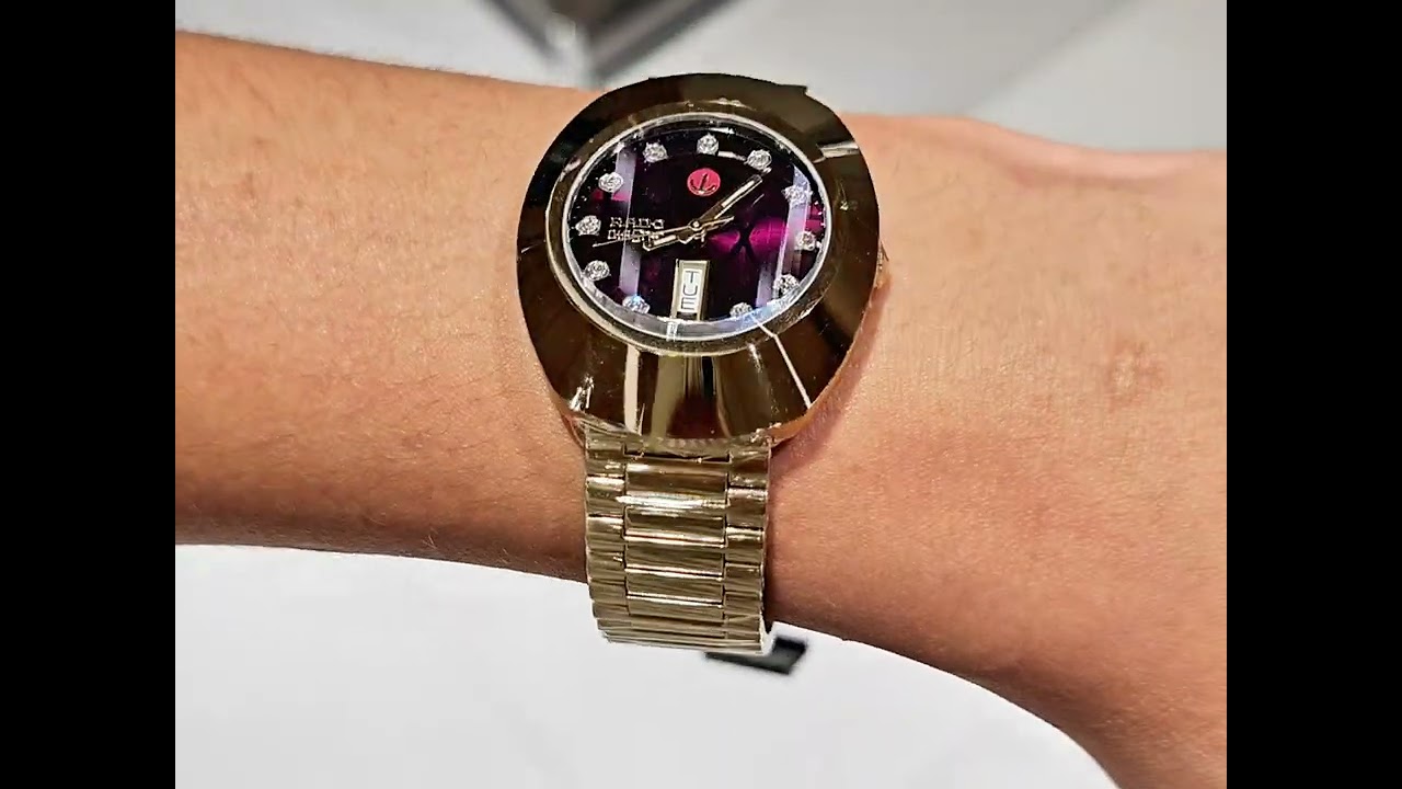 Rado Diastar Original Red 35mm R12416573 on wrist 6.5 inches. #luxurywatches #rado