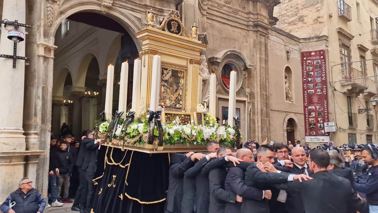 (TRAPANI) - MARTEDÌ SANTO - PROCESSIONE MADRE PIETÀ DEI MASSARI (4K) 26/03/2024