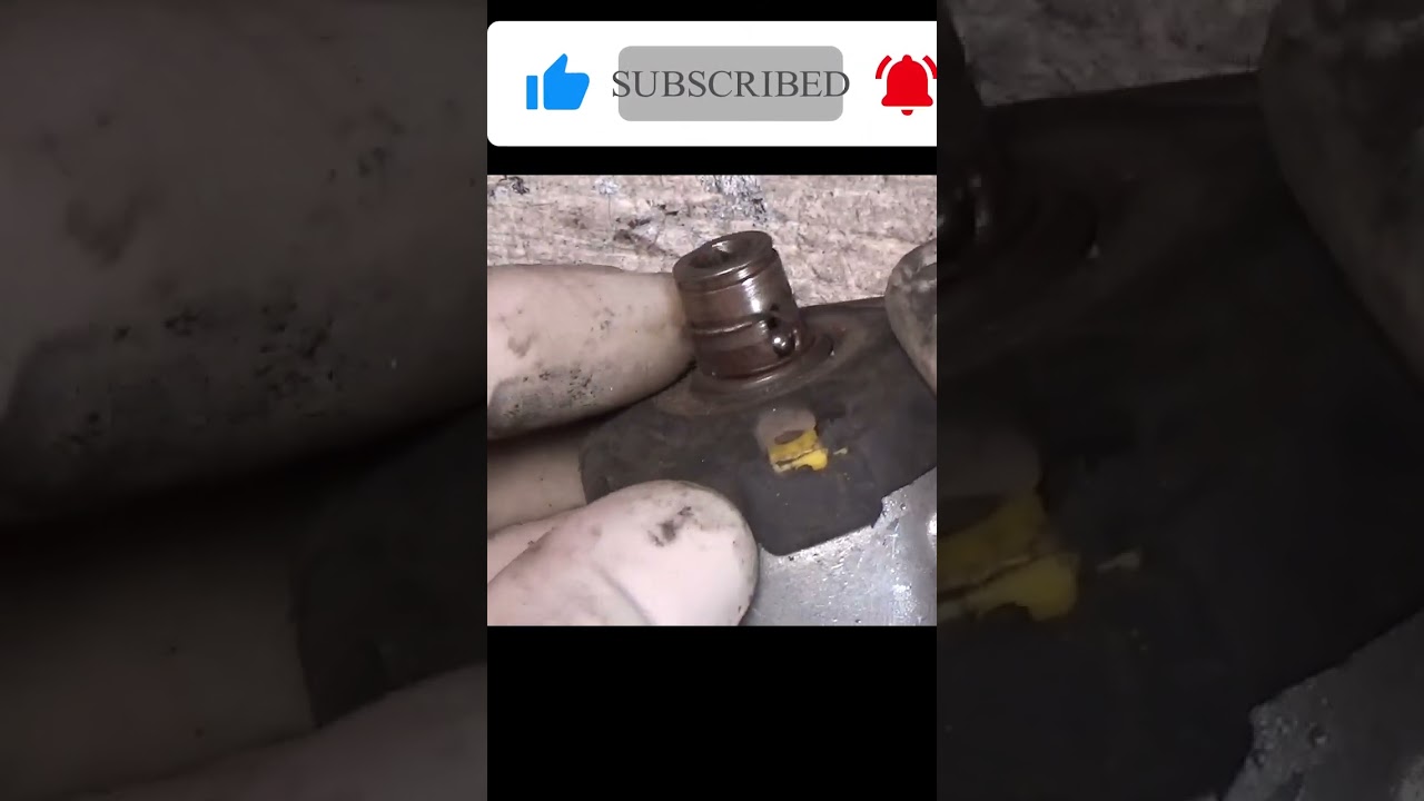 Falling, loose impact driver bit - DeWalt driver bit not locking DCF887 #dewalt #dewaltrepair