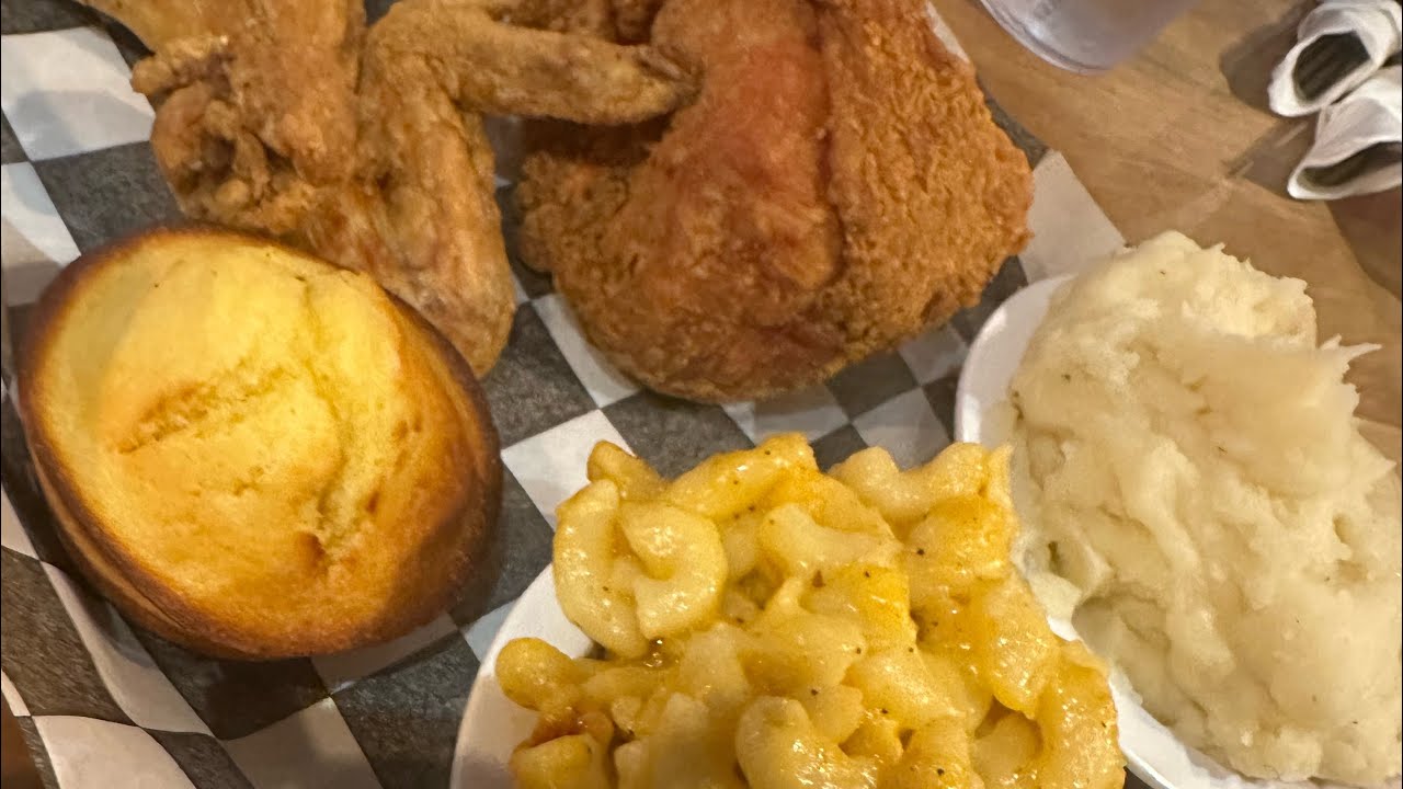 Cincinnati Food Tour ‼️⁉️ First Stop *Soul Secret 🤤❤️ #FoodReview #Contest  #Fooodie #BigBack ❤️🥰