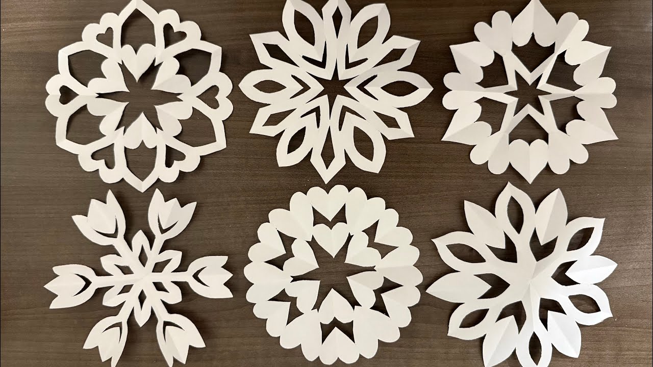 How to make paper snowflake/ easy snowflake paper craft idea/DIY Christmas decor #3 #trending #viral