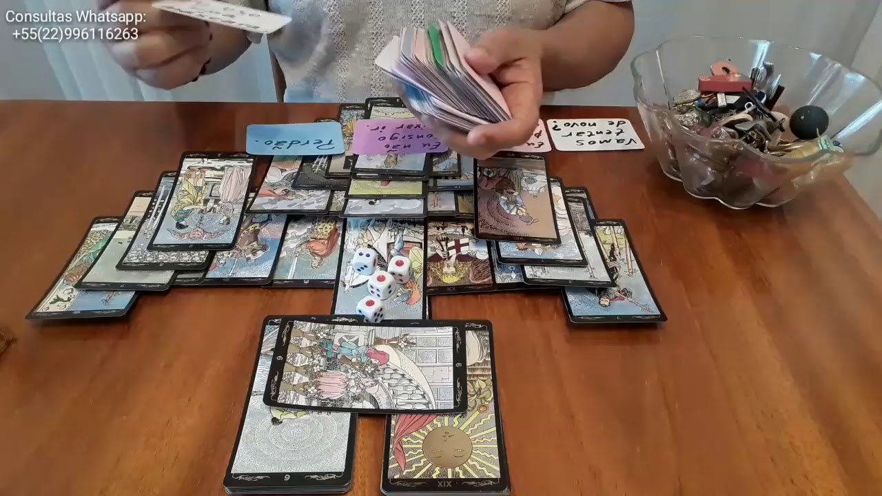 Tarot Interativo:  Intenções e ações dele/a relacionados a mim.  AMULETOS e Mensagens Diretas.