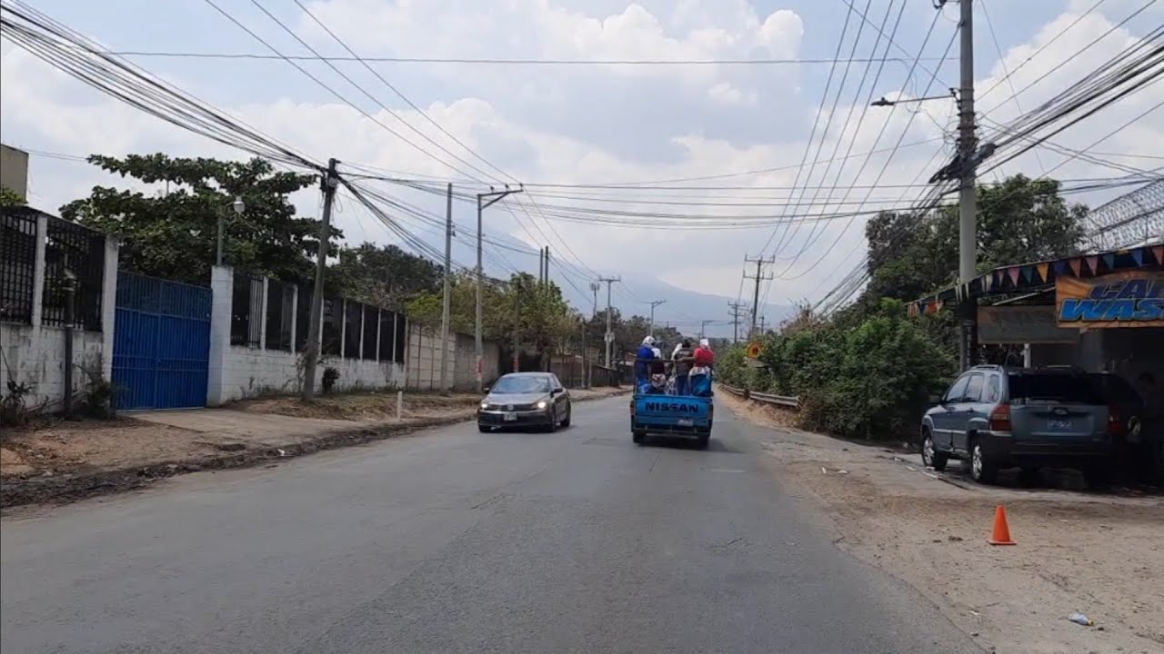 Carretera De Apopa A Desvio De Mariona, Apopa, Cuscatancingo, San Salvador, El Salvador. Parte 1