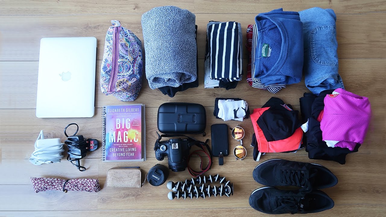 MINIMALIST PACKING FOR A WEEK AWAY