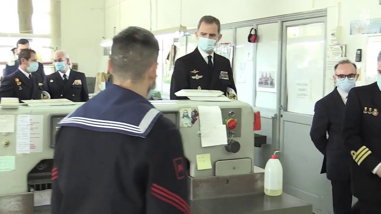Don Felipe visita el Instituto Hidrográfico de la Marina en Cádiz