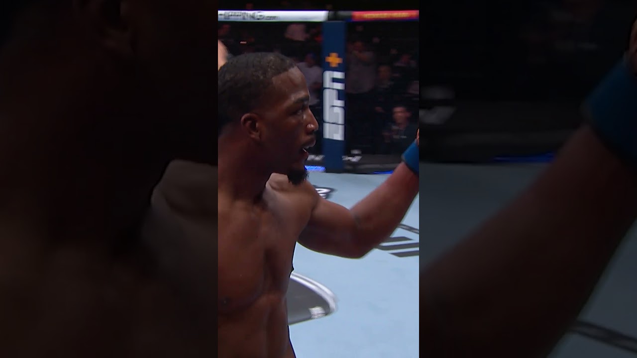 Danny Barlow had him on SKATES 😳 #ufcvegas95