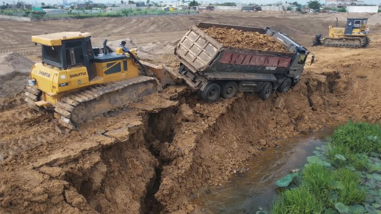 Idiot Dump Truck Almost Fall Down Off The Land!! Pull Out By Bulldozer And Excavator