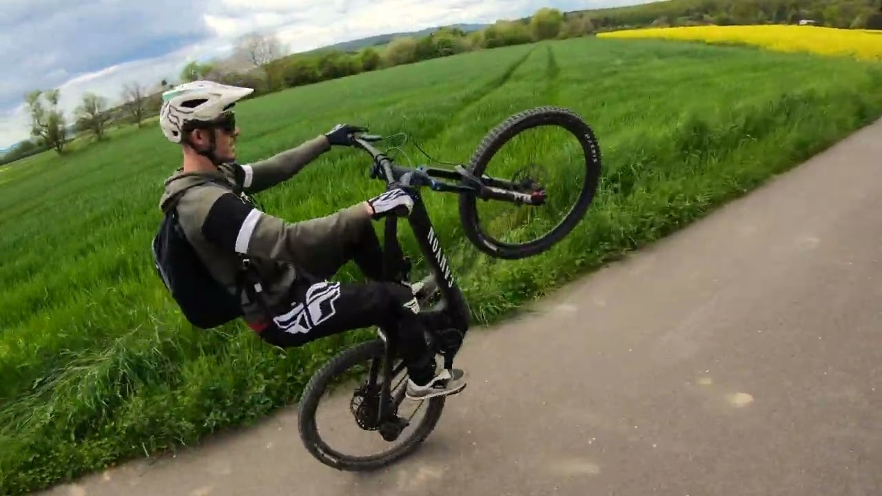 Gravity Trails Wiesbaden. Canyon Spectral on CF9 vs CF8. 2023