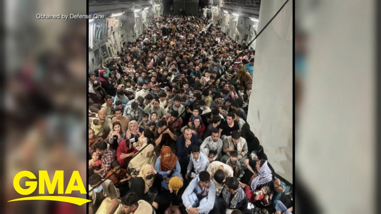 The story behind photo of 640 Afghans packed onto US Air Force plane l GMA