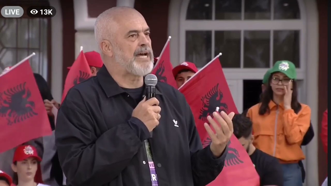 Hekurudha dhe marina, Rama: Amfiteatri është i radhës!