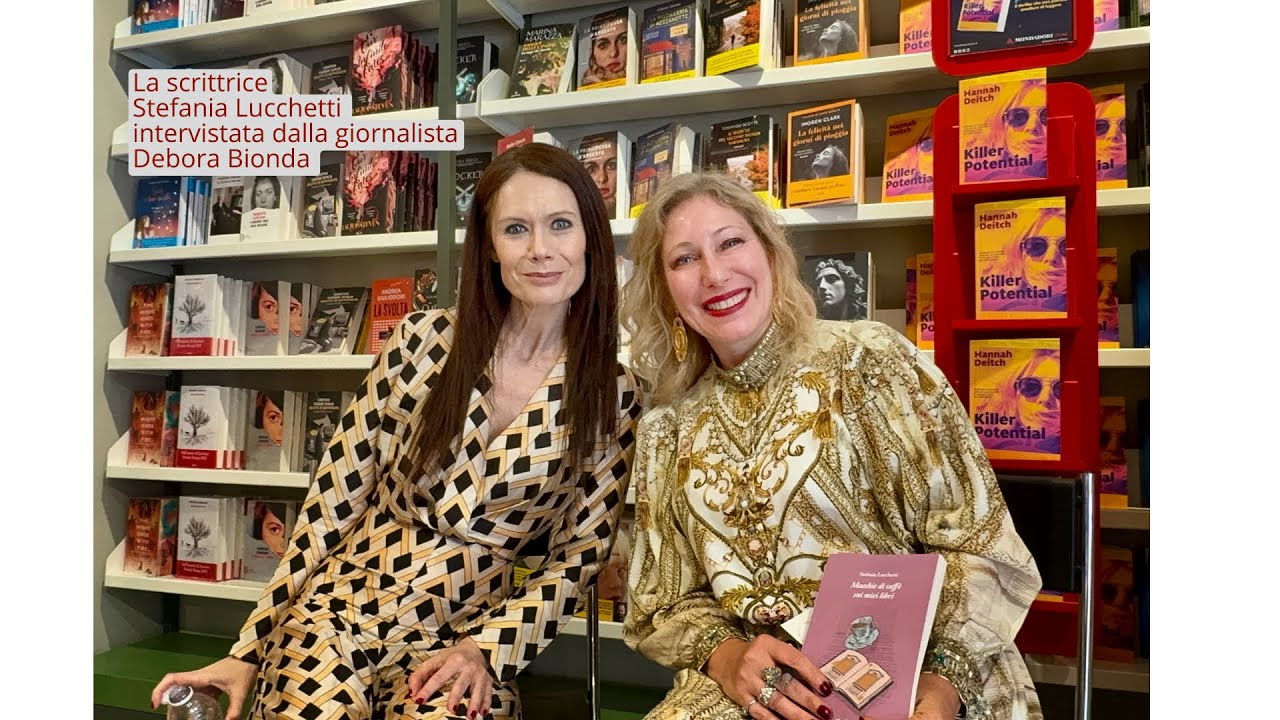 La scrittrice Stefania Lucchetti intervistata dalla giornalista Debora Bionda in Mondadori Marghera
