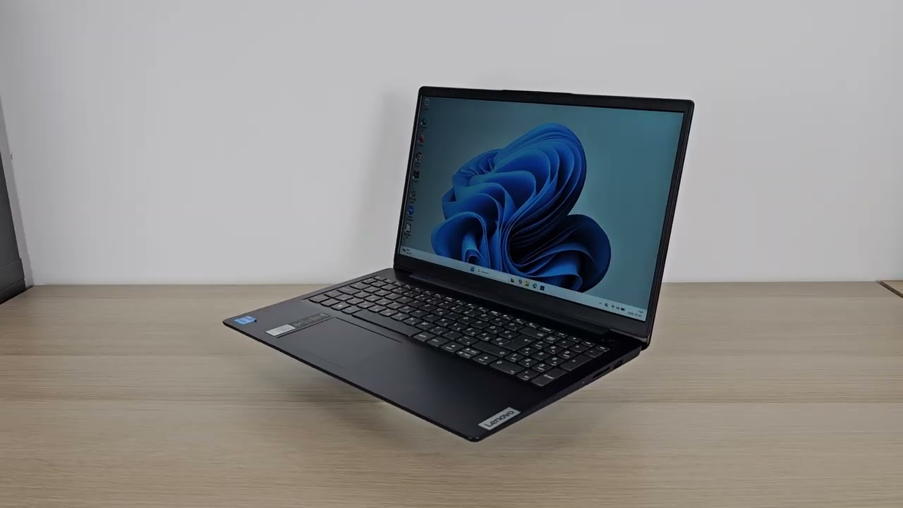 Lenovo Ideapad 3 / i3-1115G4 / 8GB RAM / 256GB SSD / Magyar billentyűzet