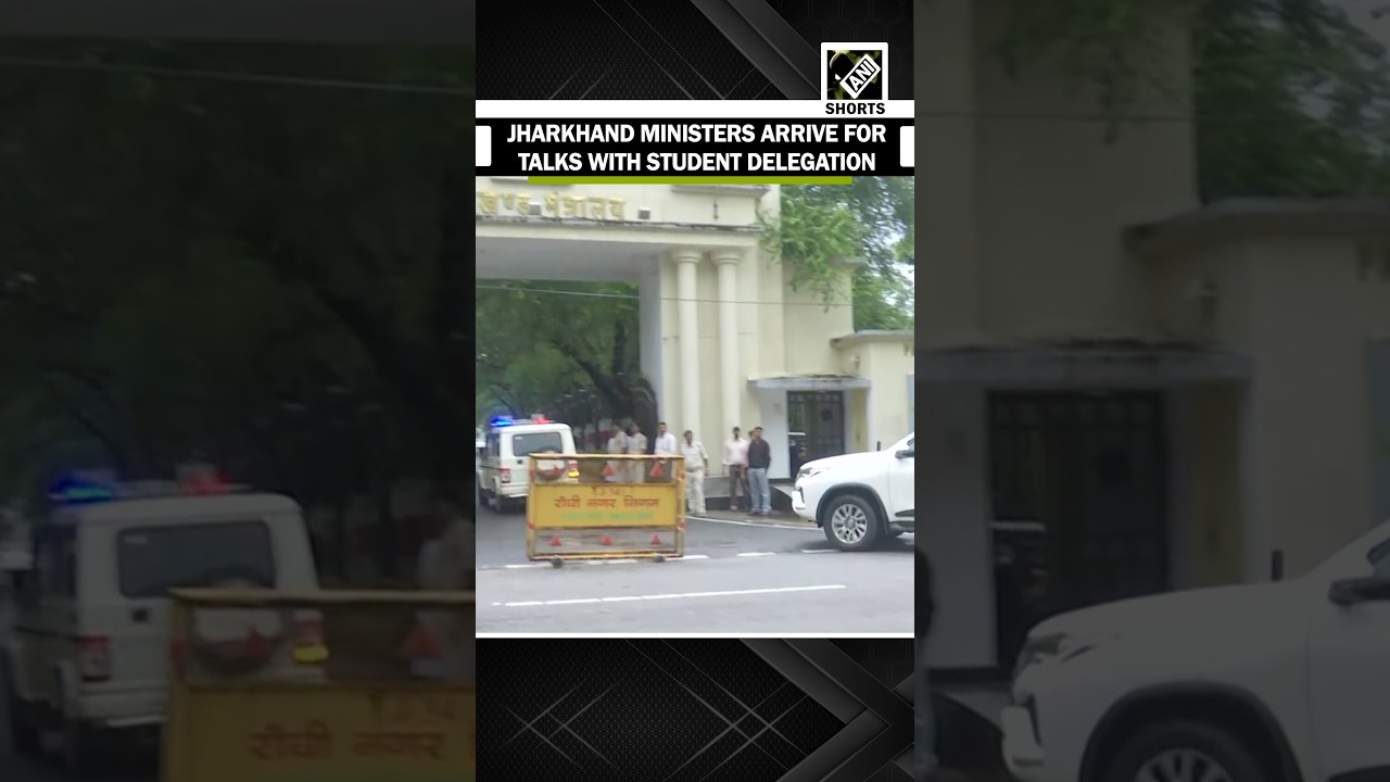 Ranchi Protest: Jharkhand Ministers arrive at Project Bhawan for talks with student delegation