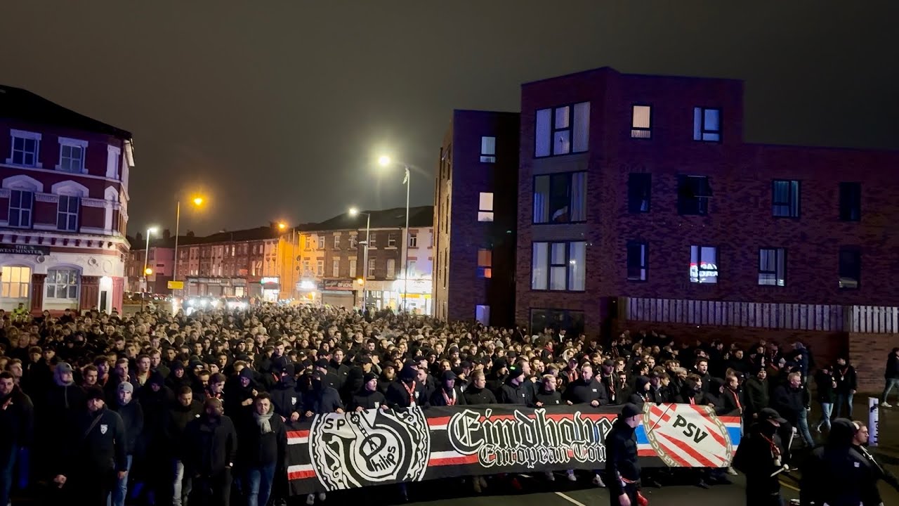 March/Corteo naar stadion : Liverpool FC-PSV : 26/11/2025 : 1-4