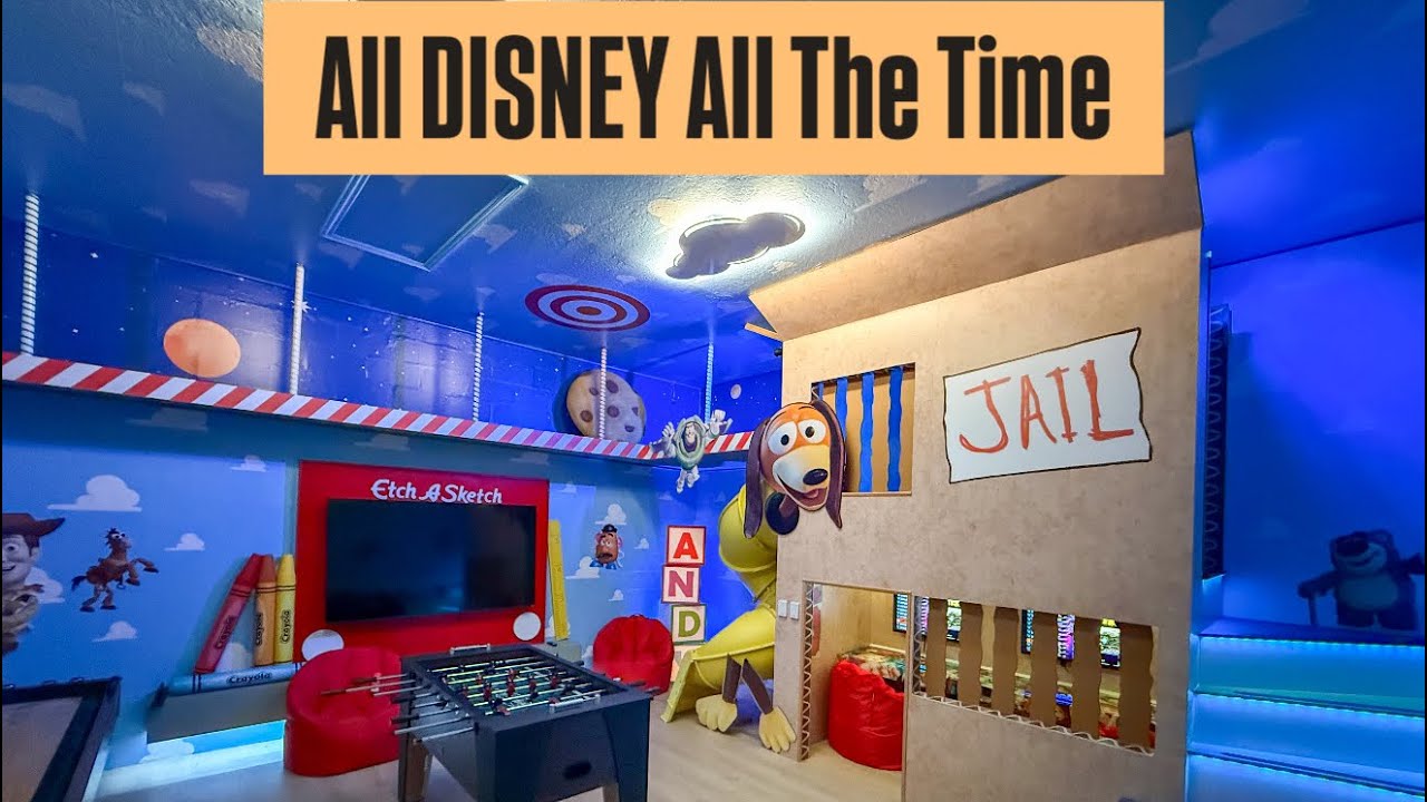 День в отеле Disney Airbnb! | Игровые автоматы, бассейн, театр и гриль! | Почему обязательно долж...