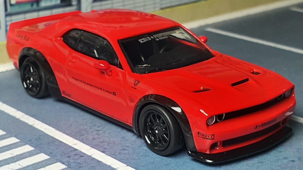 Tarmac Works LB-Works Dodge Challenger SRT Hellcat Red