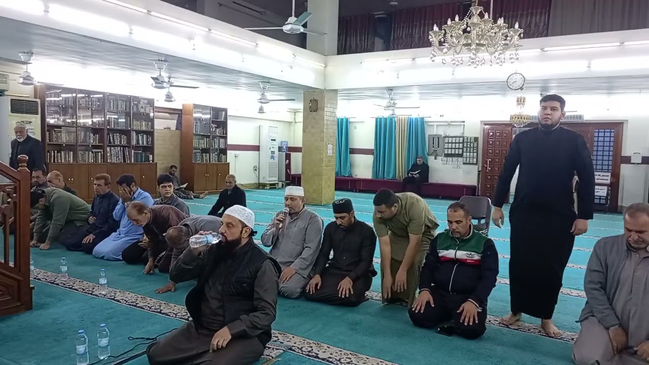 4رقم 7#3#2026 صلاه تراويح في شهر رمضان يوم 18جامع عرفات كان أمام الصلاةدكتور حيدر هادي العودة لرفاعي