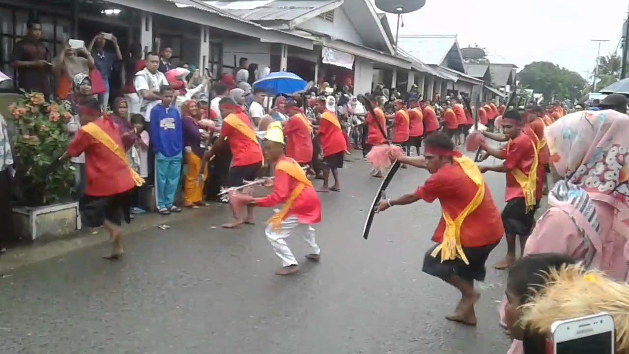 Tarian saumena Negeri Tulehu