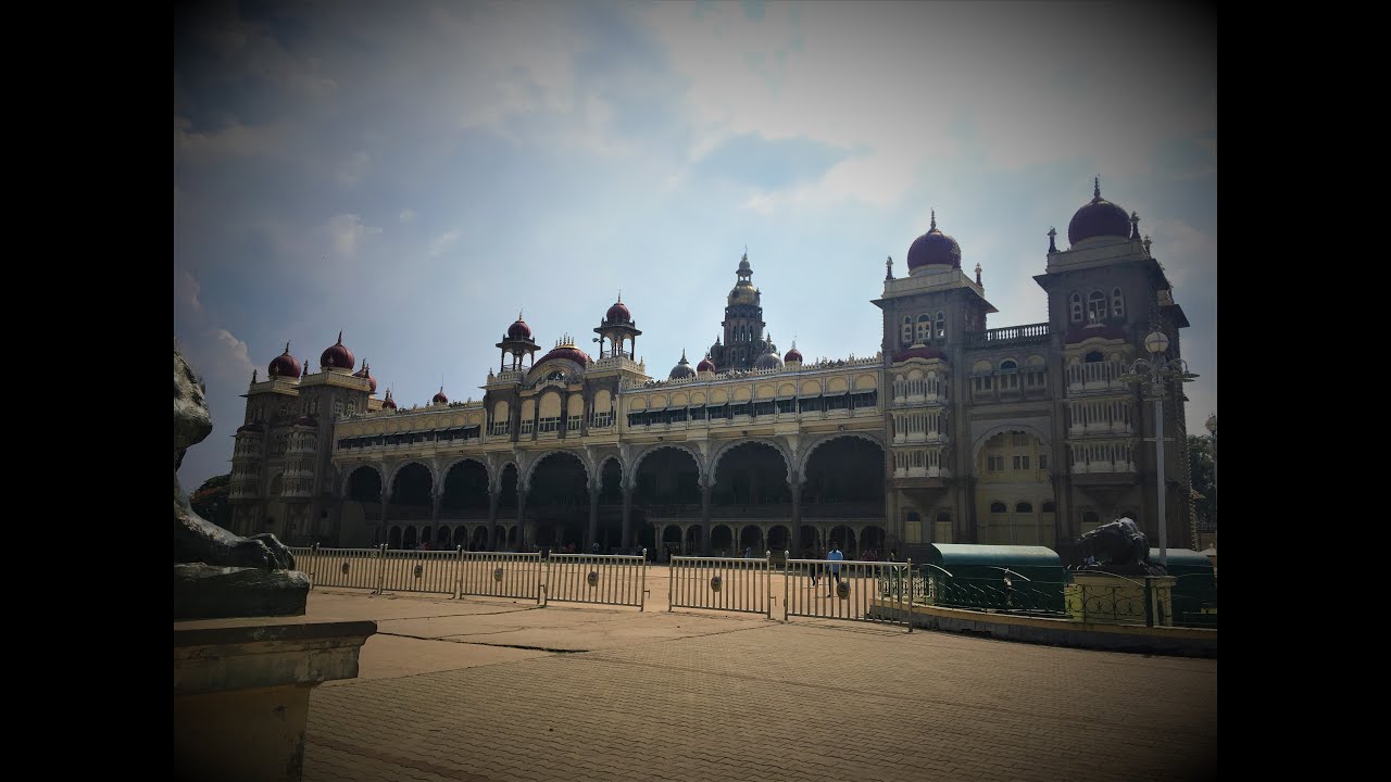SOLO TRIP to MYSORE | City of PALACES |ZOSTEL