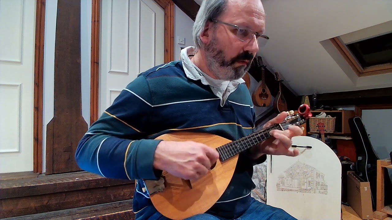 Renaissance mandolin: The Short Mesure Off My Lady Wynkfylds Rownde (mandolin/bouzouki)