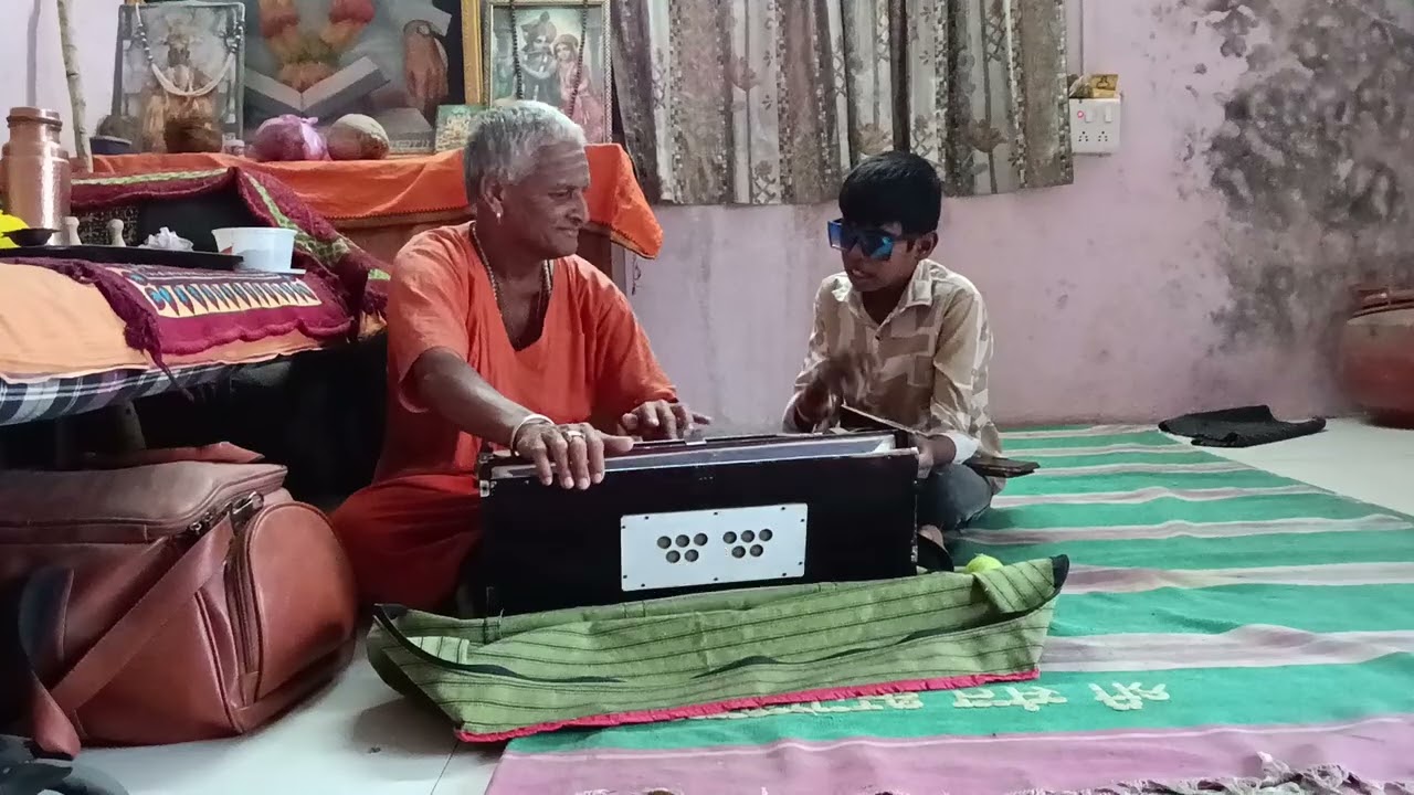 नादनं  नादनं                                                         गायन : आदर्श कांबळे beed