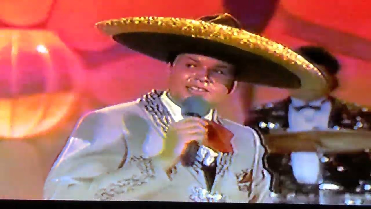 pepe Aguilar - Cruz de dolor, y con Antonio Aguilar en siempre Domingo (1990)