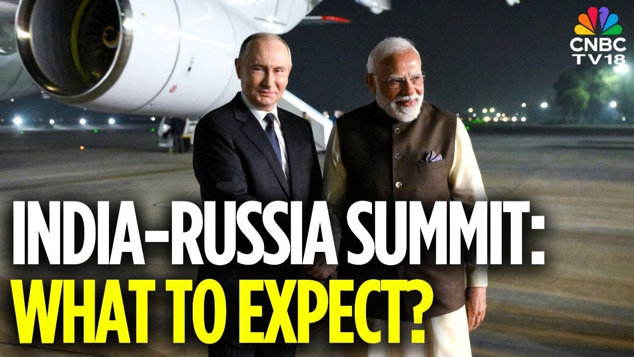Премьер-министр Моди встречает президента России Путина в аэропорту, начиная свой первый государс...