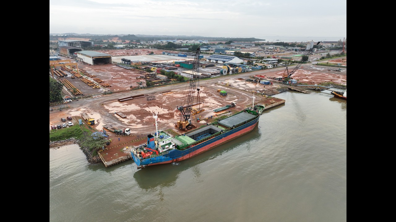 Handling Crane CC2500 Balikpapan - Ciwandan - Batam