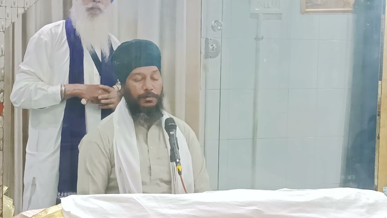 ਆਪਣੇ ਸੇਵਕਾਂ ਦੀ ਪੈਜ ਆਪ ਰੱਖ ਦਾ ਹੈ 