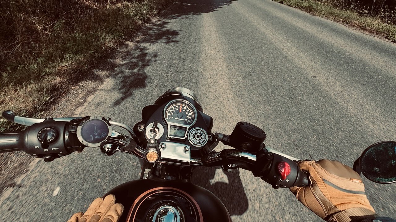 Royal Enfield Bullet 350 - Testing a new camera angle