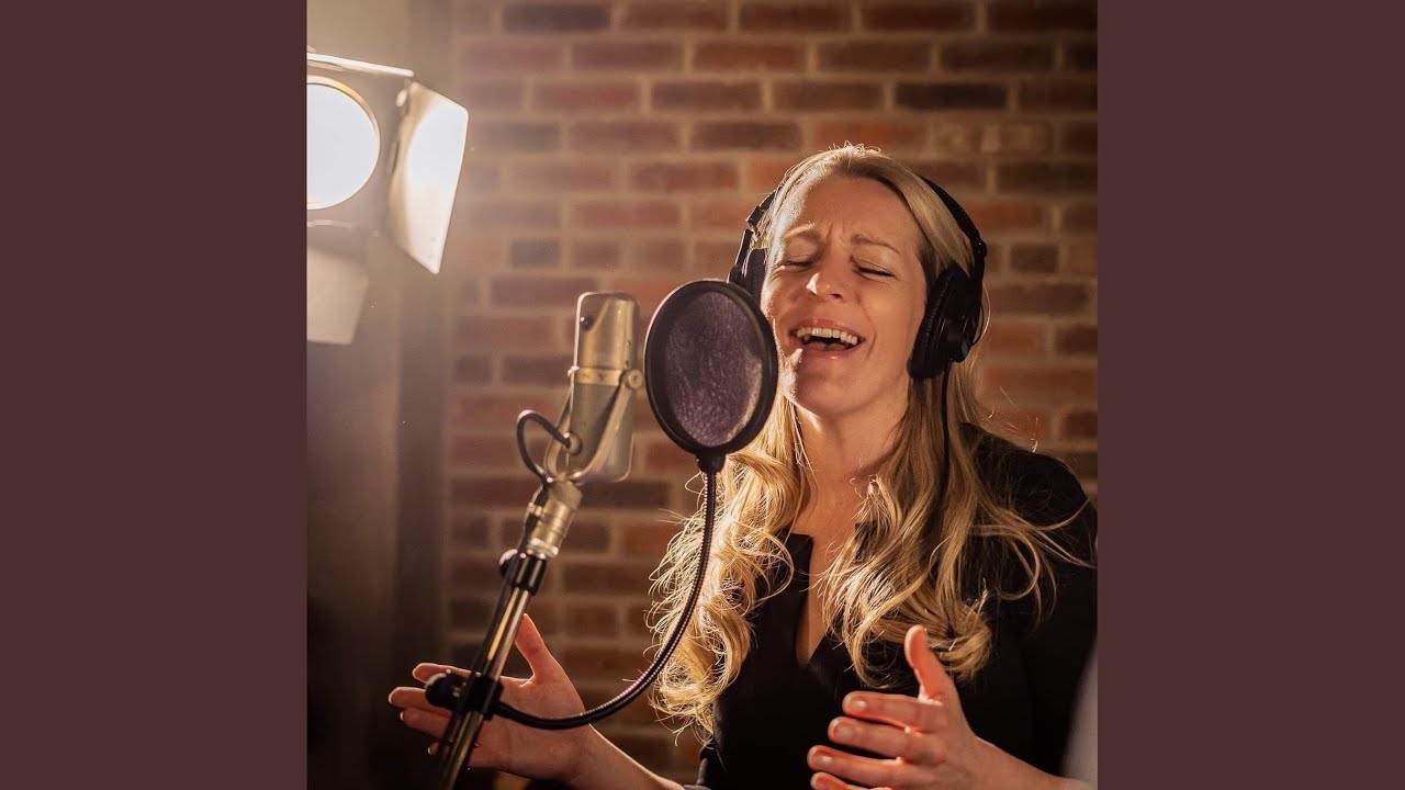 Hero / I Will Always Love You / I Surrender / Je suis malade (Medley)