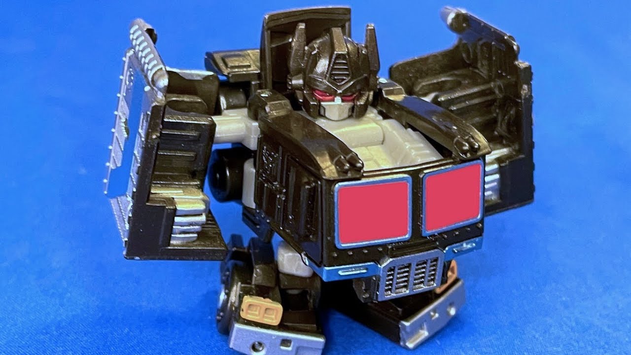 One Angry Looking Smol Bean - QT-35 Black Convoy