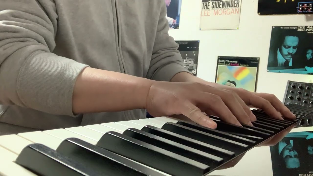 Piano improvisation No.10394