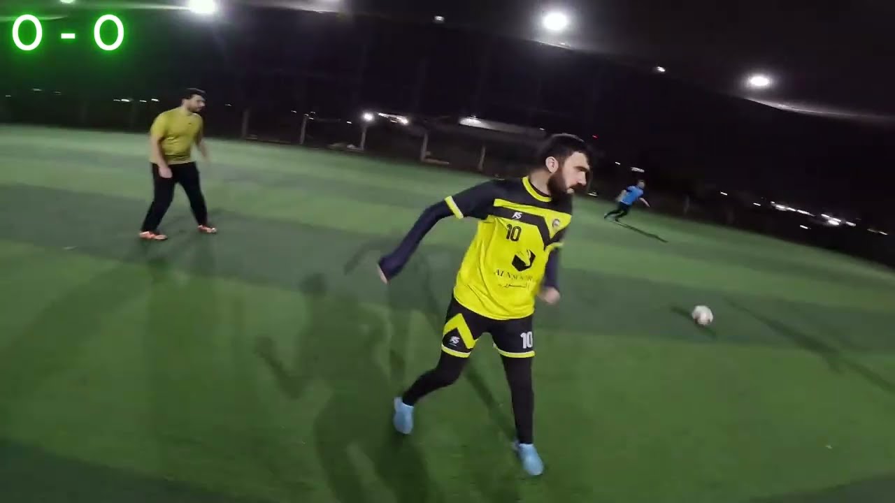 یاریکردن لە ژێر موشەکی ئێرانی و بارانی لێزمە 🚀🚀⚽