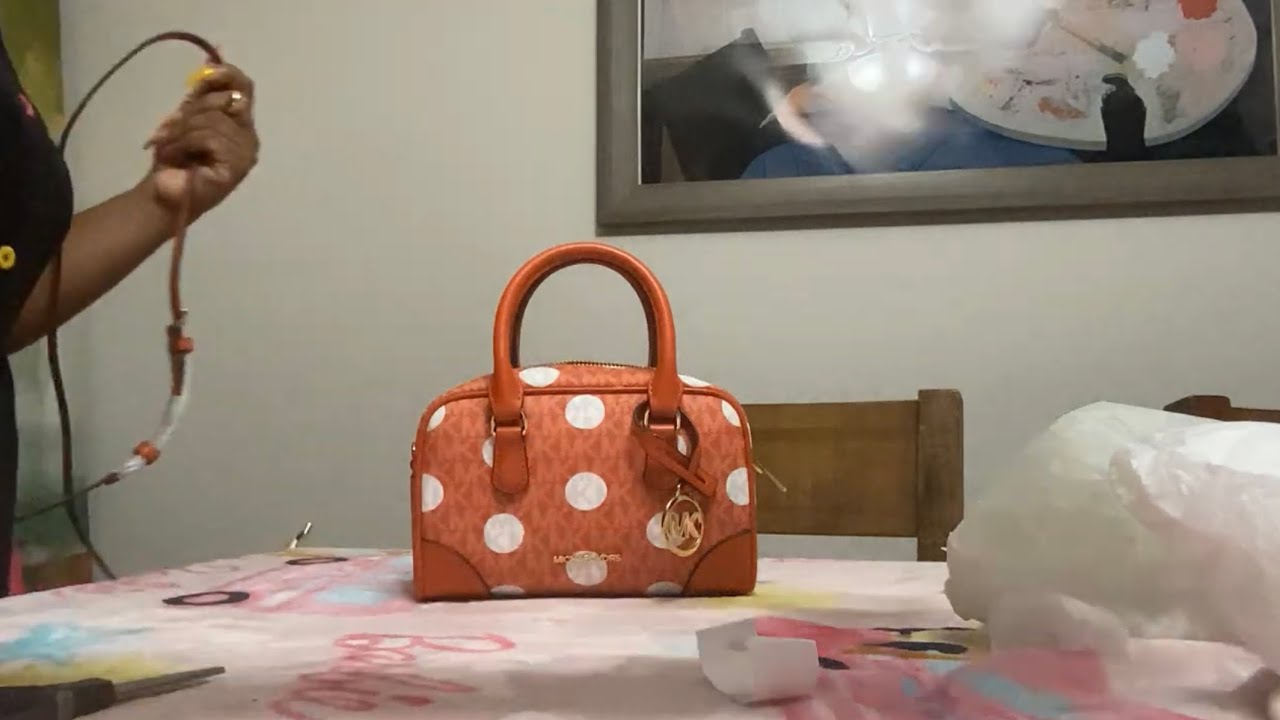 Michael Kors Thompson Extra-Small Polka Dot Signature Logo Satchel unboxing 1st impressions 