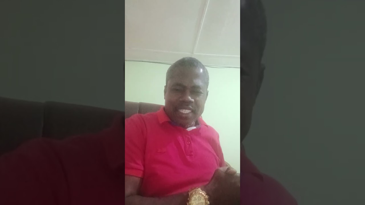 PROVERBE BÉTÉ: CELUI OU CELLE  QUI SE PROMÈNE  NE TROUVE JAMAIS LE CORPS DE SA MÈRE EN PLACE. 