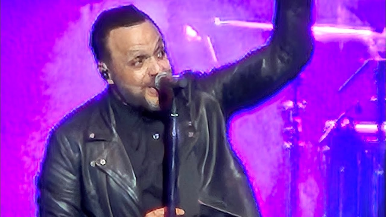 Blue October - Shut Up, I want you to love me back | Epcot 2025 | Night one