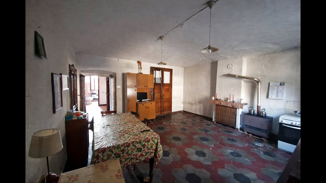 Bilocale con cantina in vendita a Sangiano